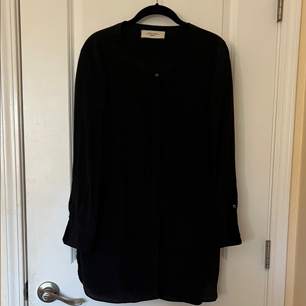 Weekend MaxMara Chic Black Button-Up Sleeve Top